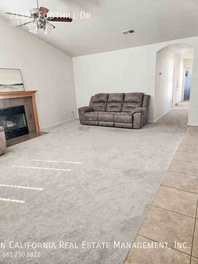 21551 Foothill Dr - Photo 3 of 16