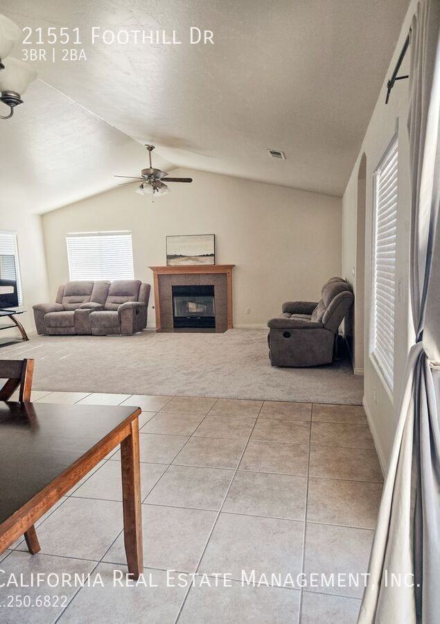 21551 Foothill Dr - Photo 5 of 16