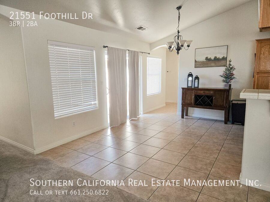 21551 Foothill Dr - Photo 7 of 16