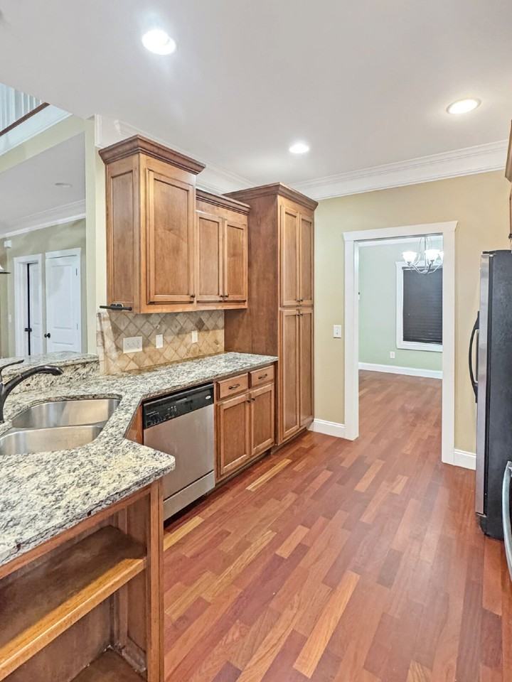 1710 Sawgrass Cv - Photo 2 of 16