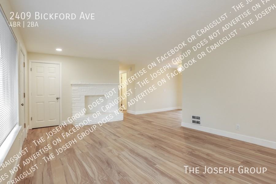 2409 Bickford Ave - Photo 4 of 21