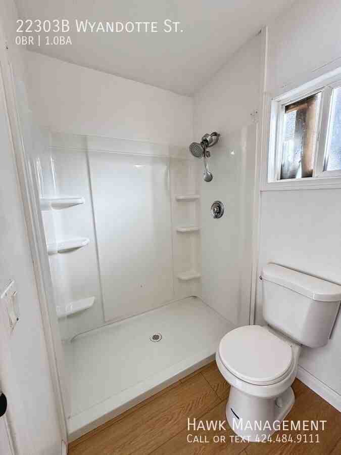 22303B Wyandotte St - Photo 5 of 11