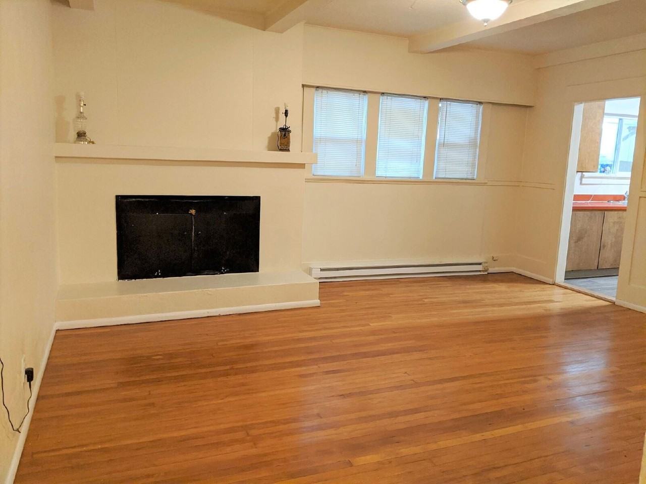 1211 Mill St - Photo 3 of 10