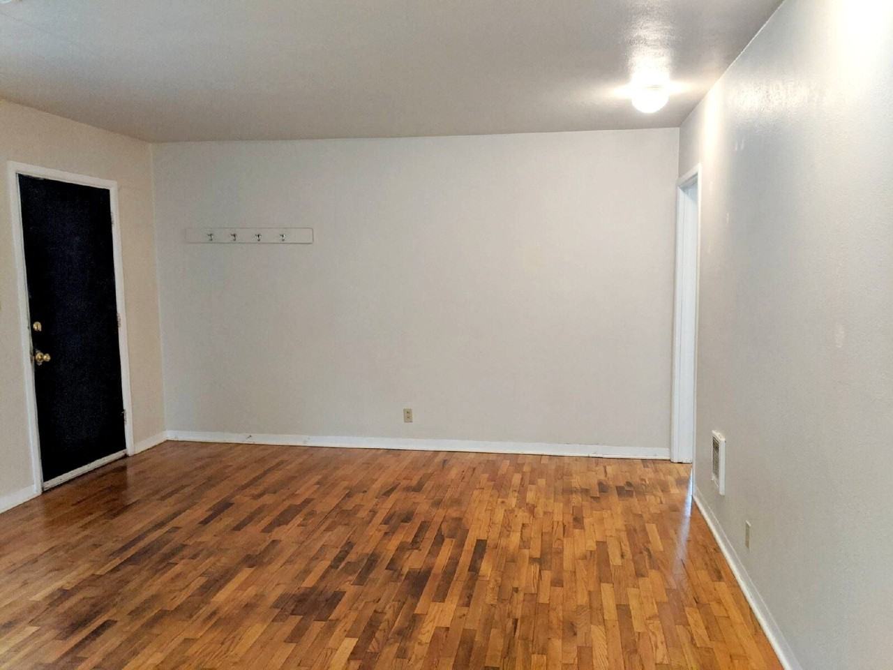 1837 High St - Photo 3 of 12