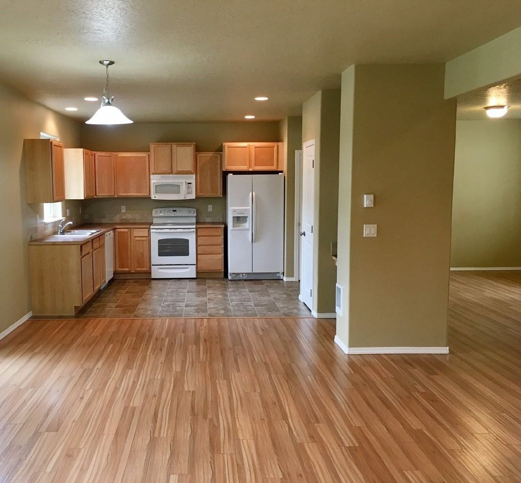 2674 Augusta St - Photo 4 of 18