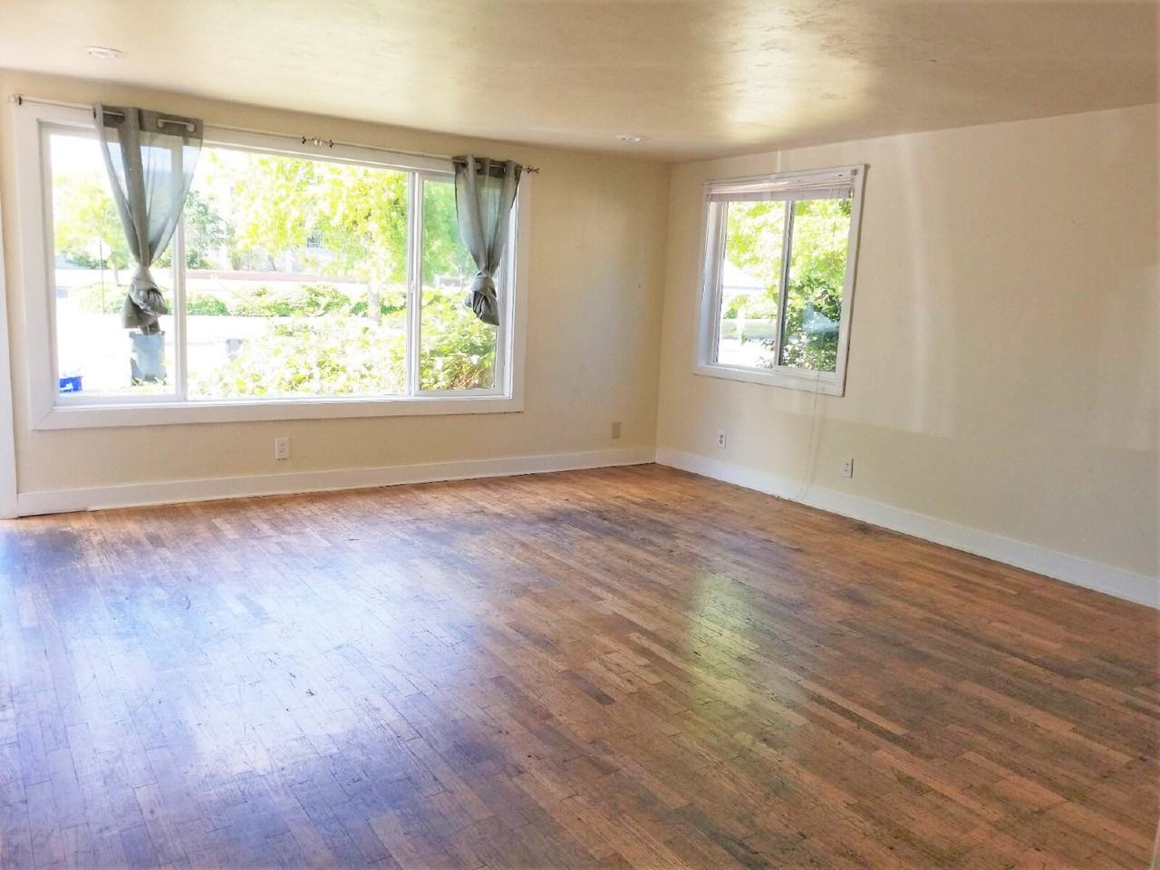 421 E 19th Ave - Photo 2 of 12