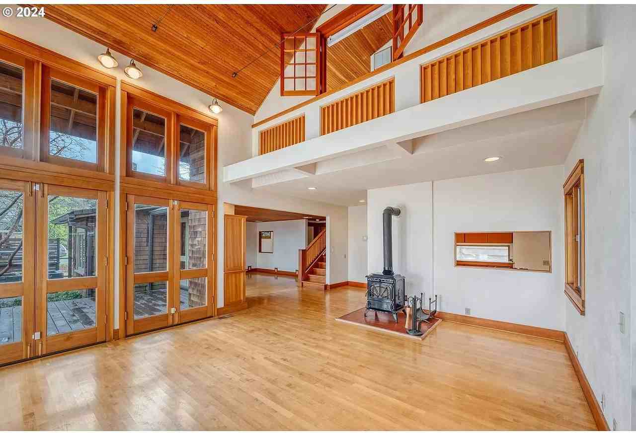 741 E 20th Ave - Photo 3 of 22