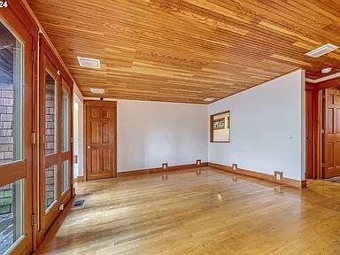 741 E 20th Ave - Photo 6 of 22