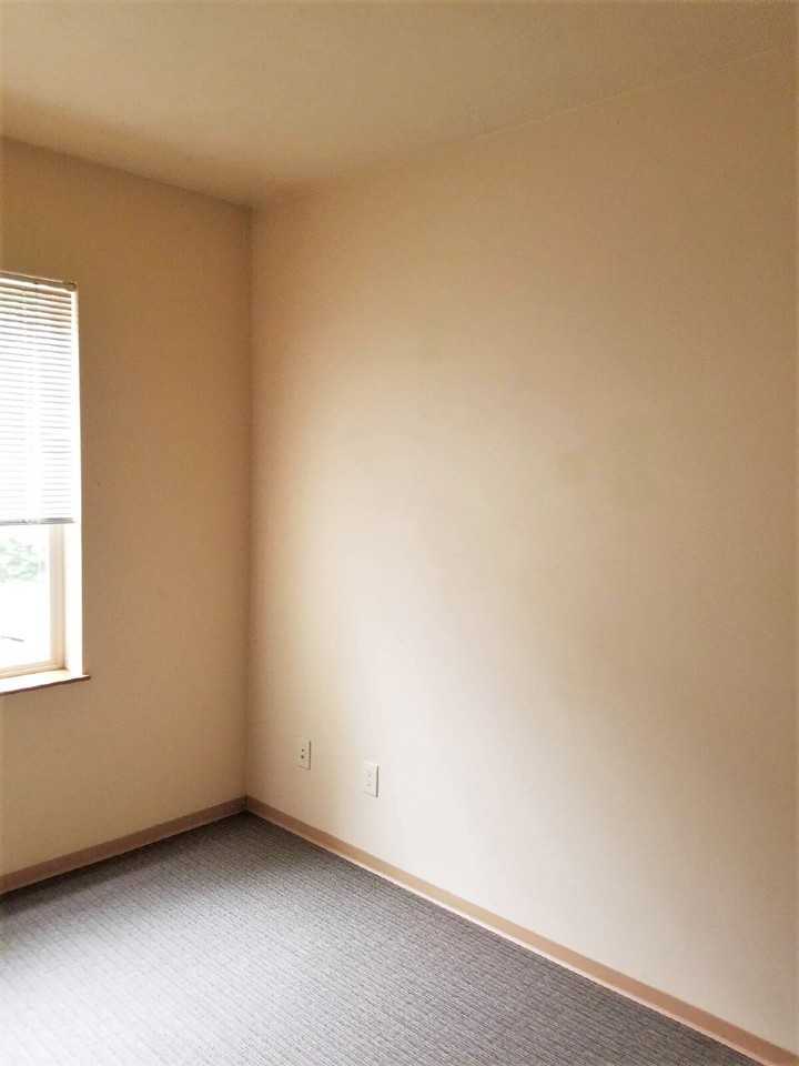 432 E 12th Ave - Photo 7 of 9