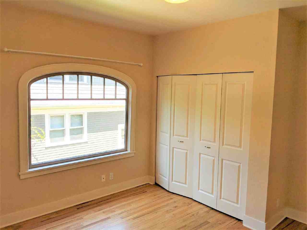 437 E 13th Aly - Photo 7 of 9