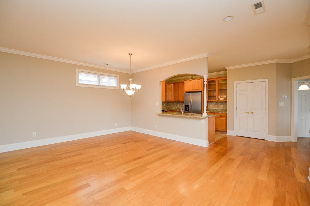 986 Blakeley Walk - Photo 2 of 42