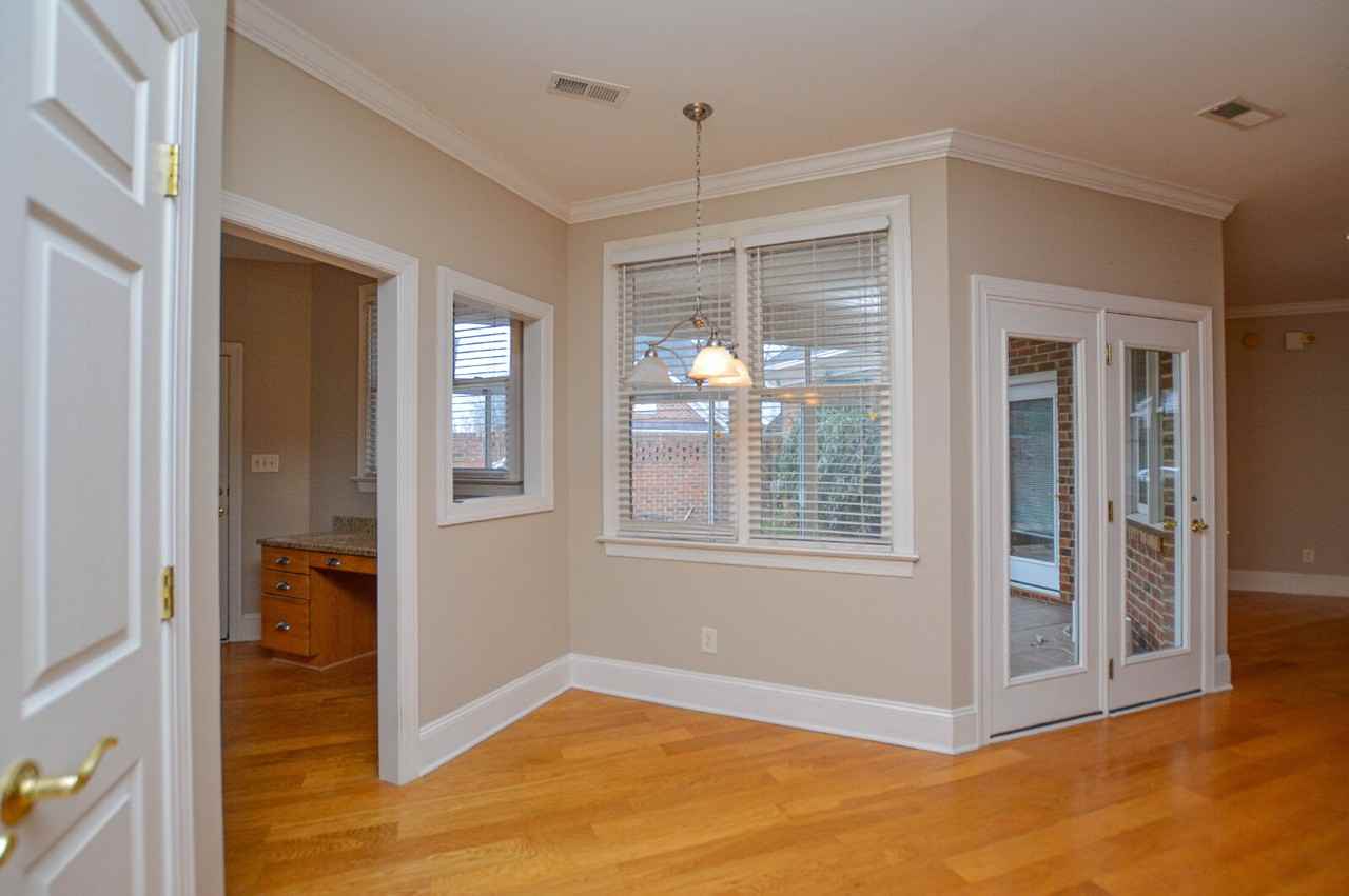 986 Blakeley Walk - Photo 5 of 42