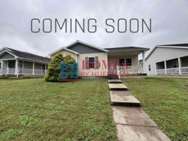 featured image of 1921 Shadewood Ave