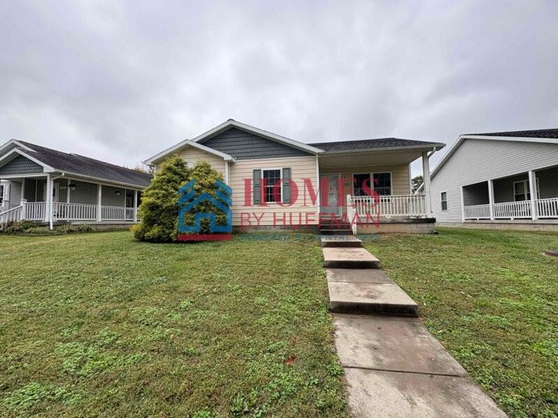 1921 Shadewood Ave - Photo 2 of 12