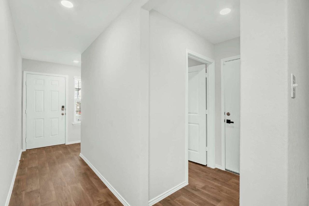 3264 Onion Crk - Photo 3 of 31