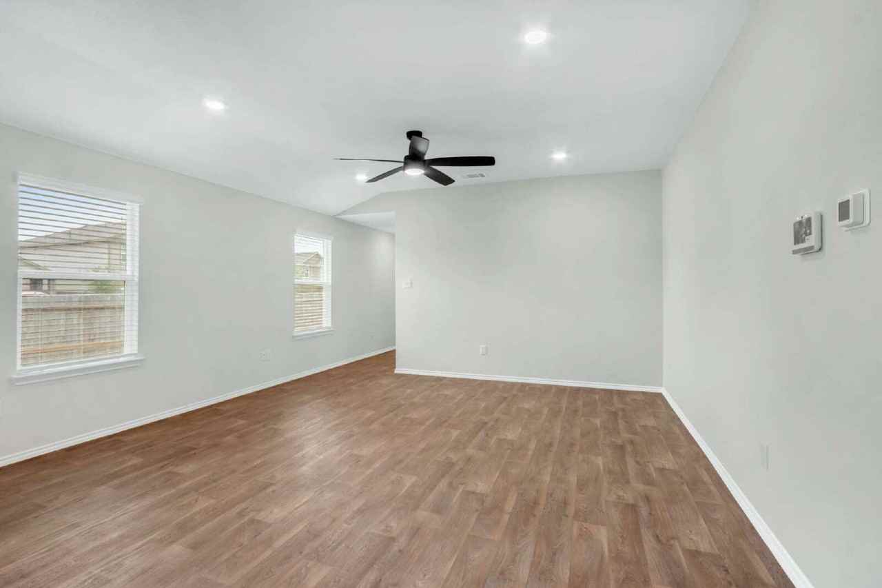 3264 Onion Crk - Photo 6 of 31