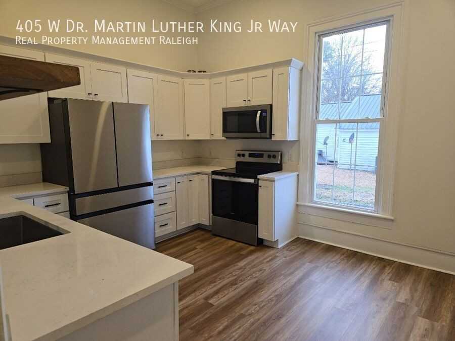 405 W Dr Martin Luther King Jr Way - Photo 6 of 17