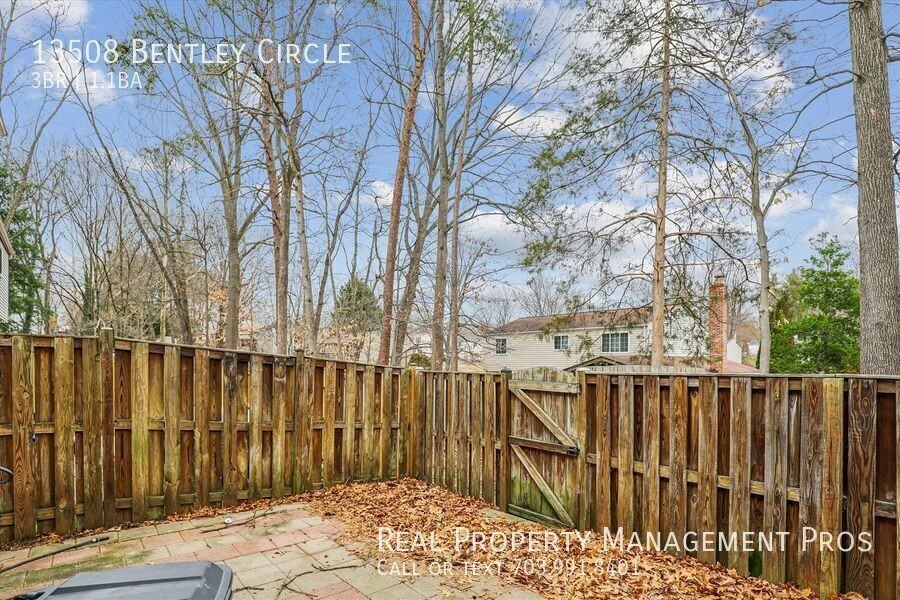 13508 Bentley Cir - Photo 2 of 26