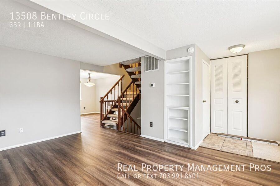 13508 Bentley Cir - Photo 5 of 26