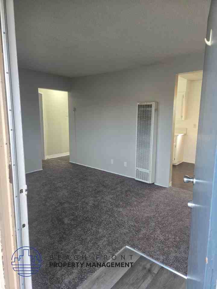 Rambling Rose - Photo 4 of 9