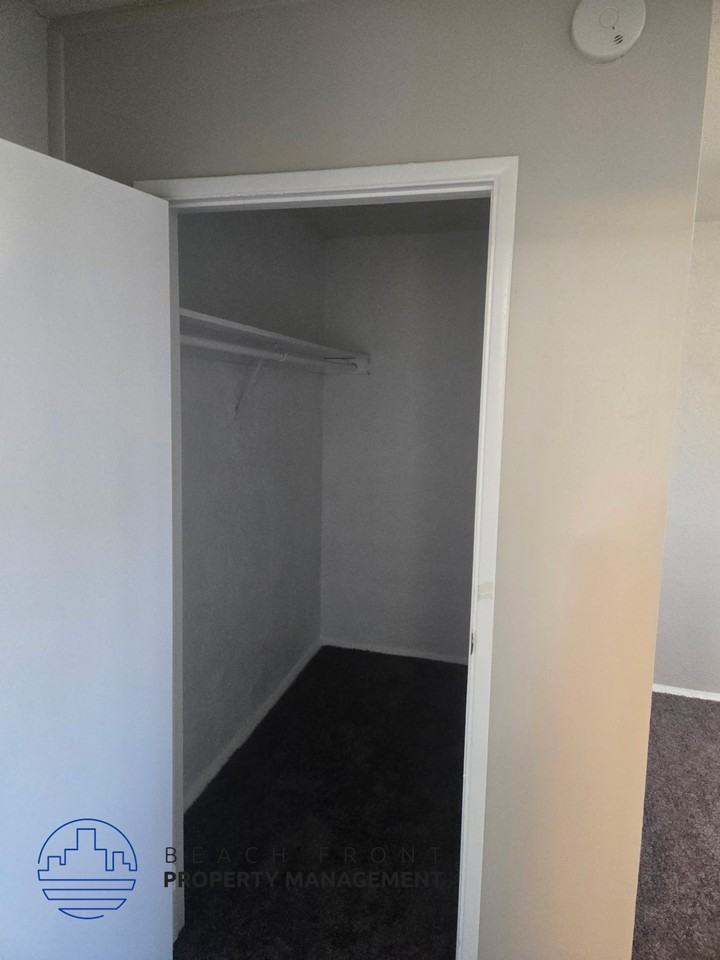 Rambling Rose - Photo 7 of 9