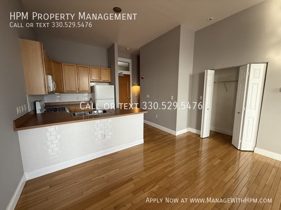 2404 Prospect Ave E #203 - Photo 6 of 12