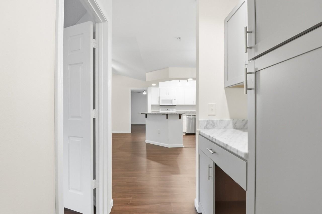 380 Marshland Rd #J35 - Photo 6 of 41