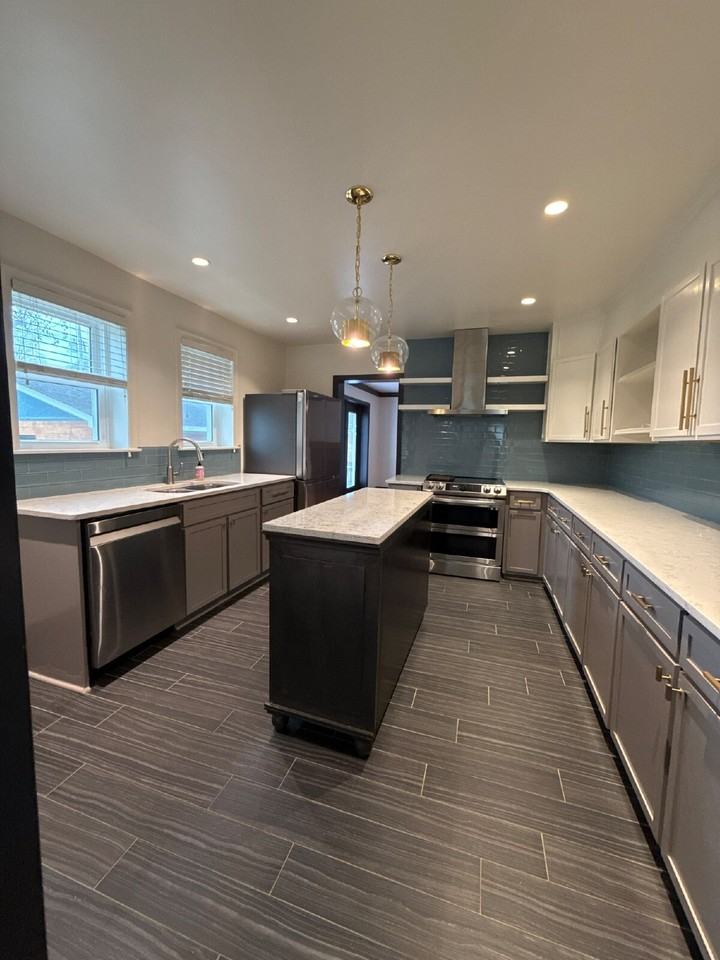 2512 Pansy St Sw - Photo 7 of 24