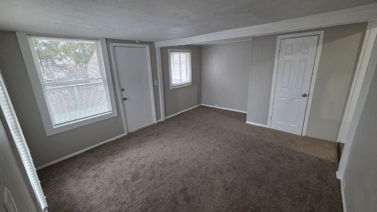 9720 Denison Ave Unit 1 - Photo 7 of 9