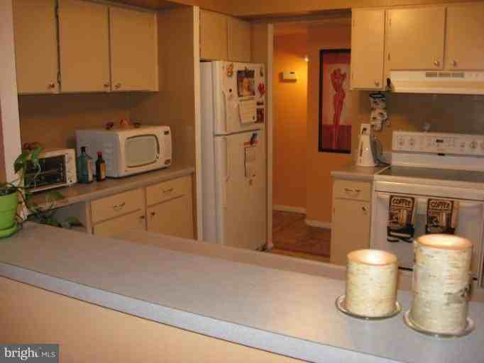 5681 Harpers Farm Rd #F - Photo 6 of 9