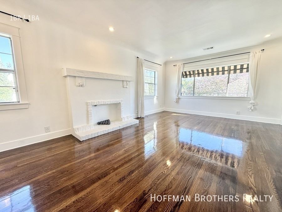 1251 N Beachwood Dr #1-2 - Photo 4 of 8