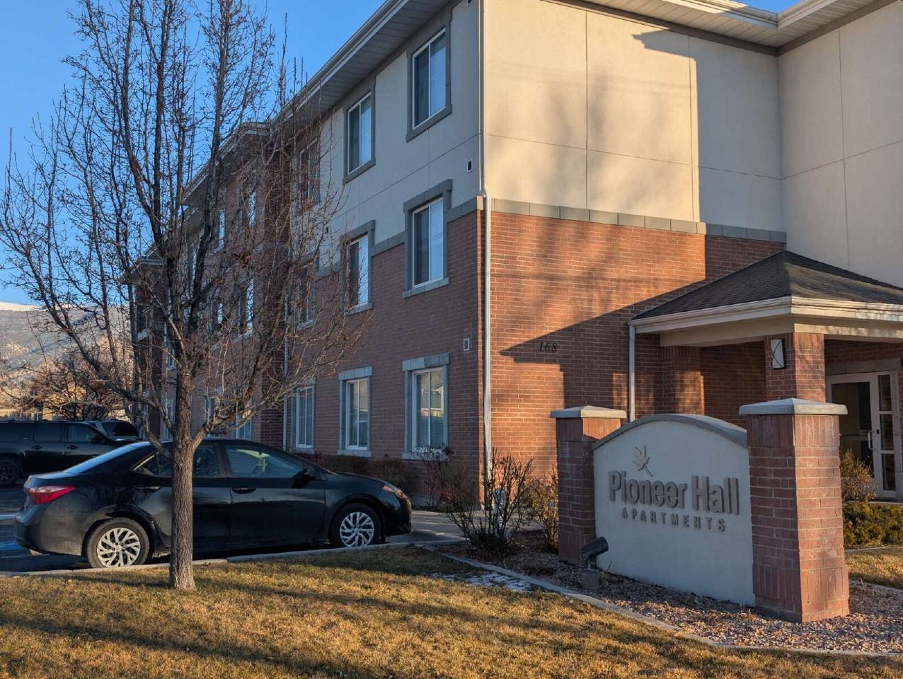 168 N 300 E #105 - Photo 2 of 7