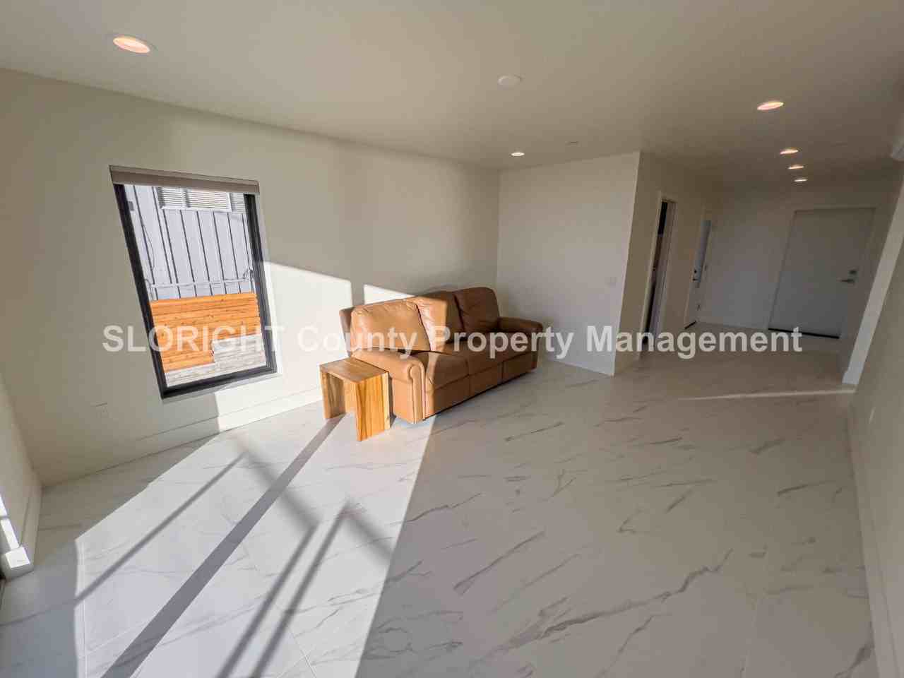 2670 Laurel Ave - Photo 5 of 37