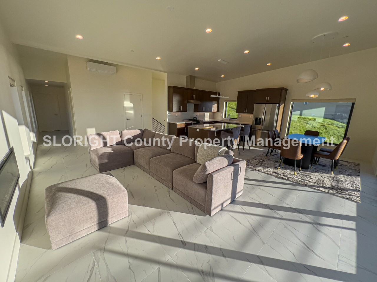 2670 Laurel Ave - Photo 7 of 41