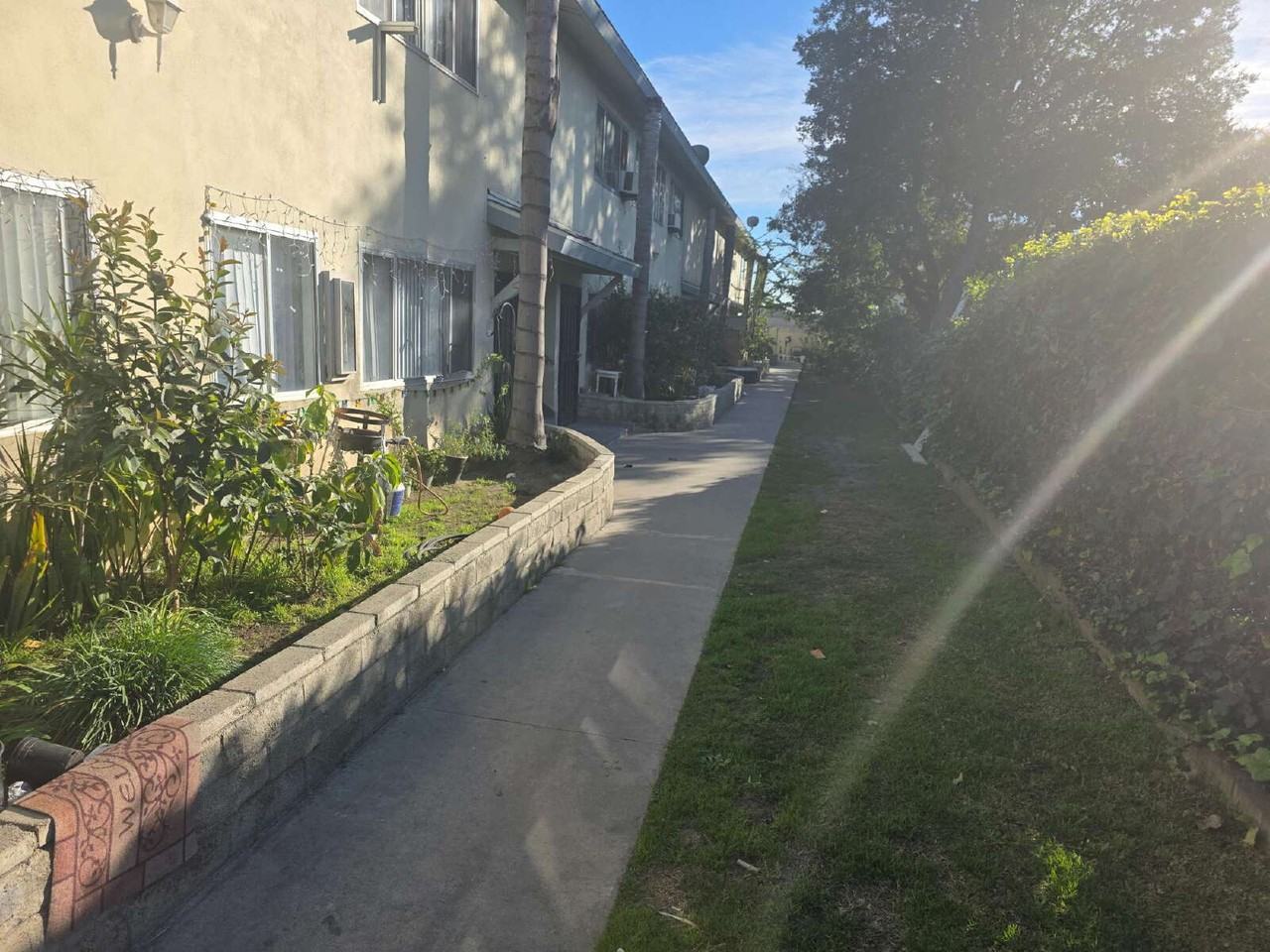 4660 Clara St #4 - Photo 4 of 6