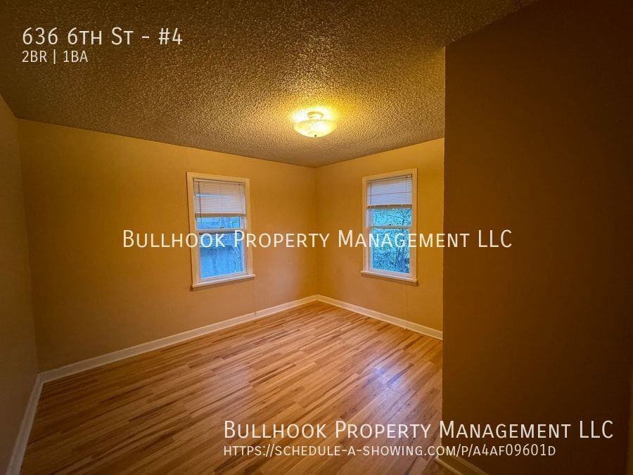 636 6th St #4 - Photo 4 of 9