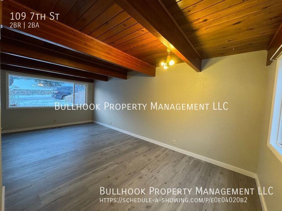 109 7th St - Photo 3 of 17