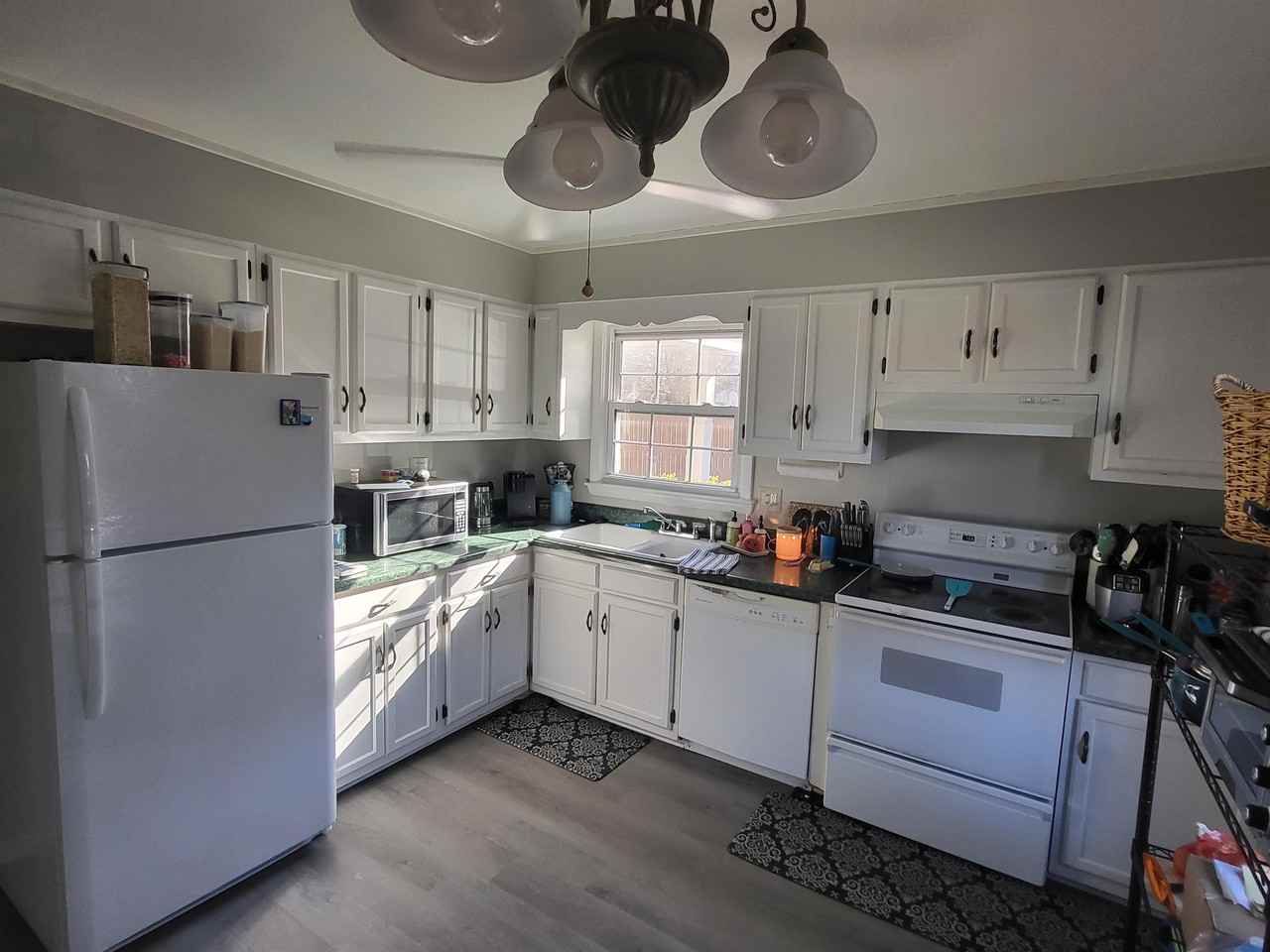 114 King George Ct #1 - Photo 2 of 18