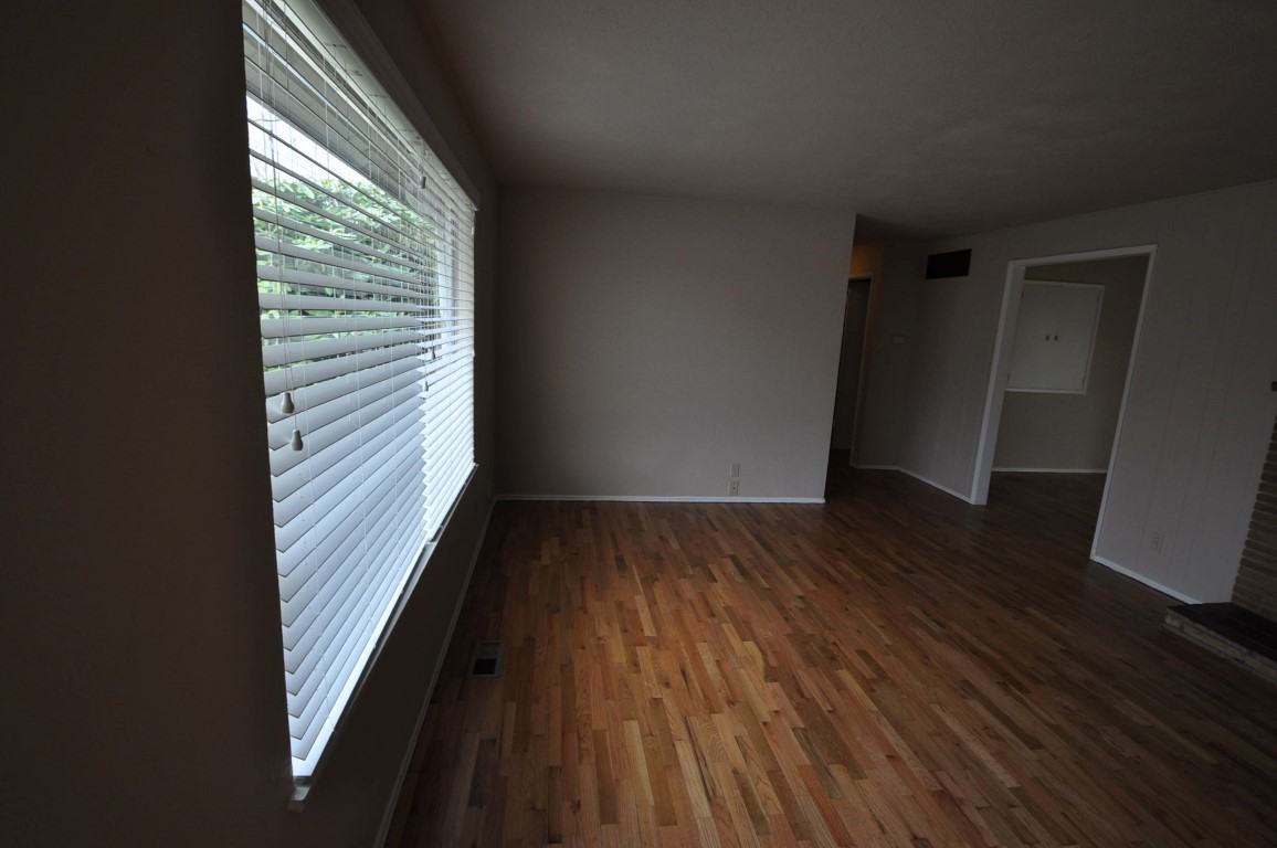 313 Cherry Ave - Photo 3 of 8