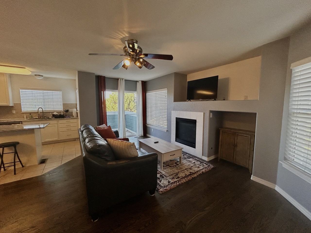 2331 Cutters Cir Apt 103 - Photo 3 of 21