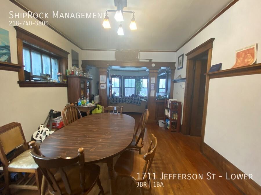 1711 Jefferson St - Photo 4 of 12