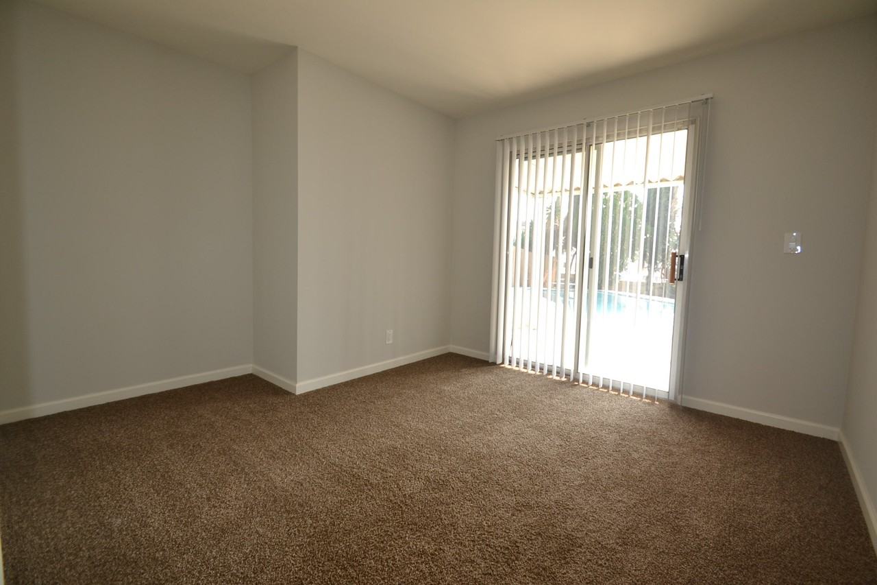 26967 Messina St - Photo 3 of 7