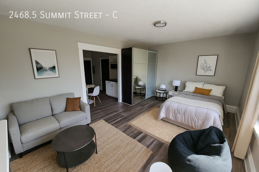 24685 Summit St #C - Photo 3 of 17