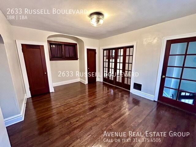 2633 Russell Blvd - Photo 2 of 9