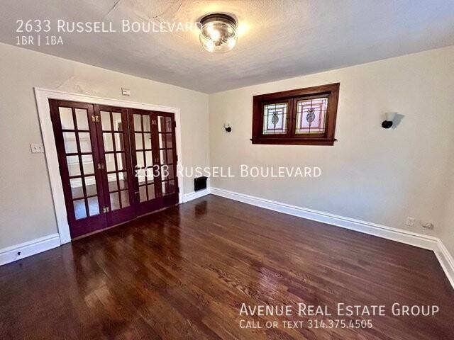 2633 Russell Blvd - Photo 4 of 9