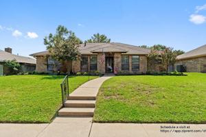 featured image of 2108 Winona Dr #1