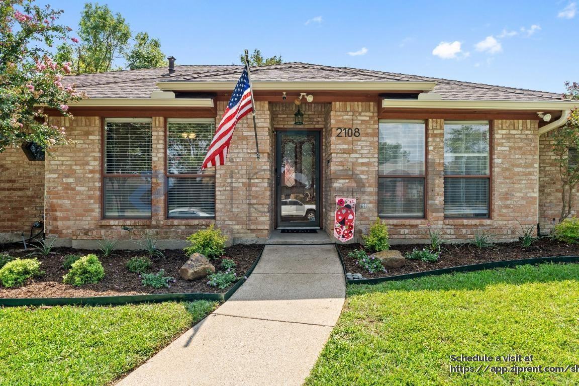 2108 Winona Dr #1 - Photo 4 of 34