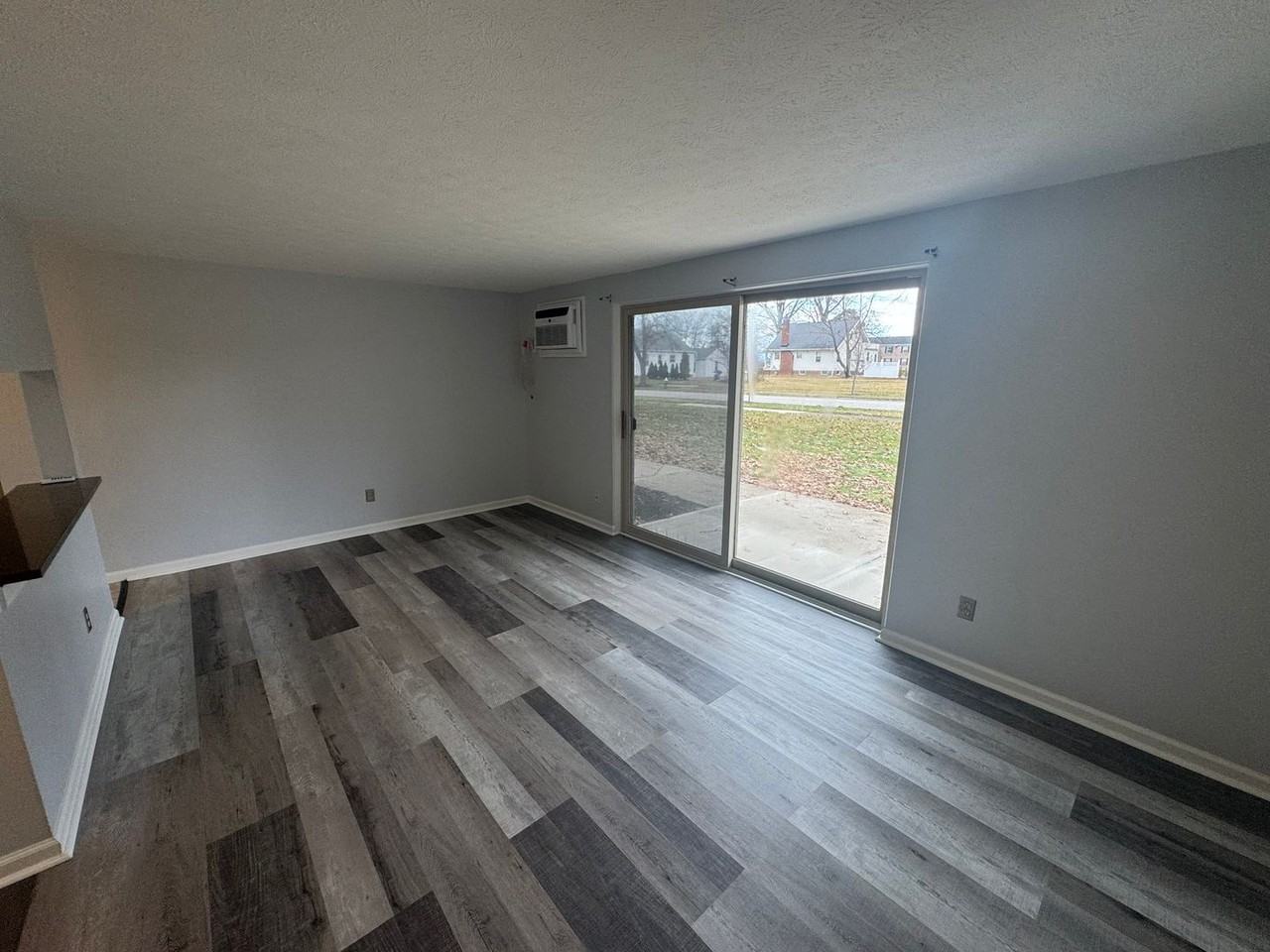 24325 Detroit Rd #103 - Photo 7 of 18