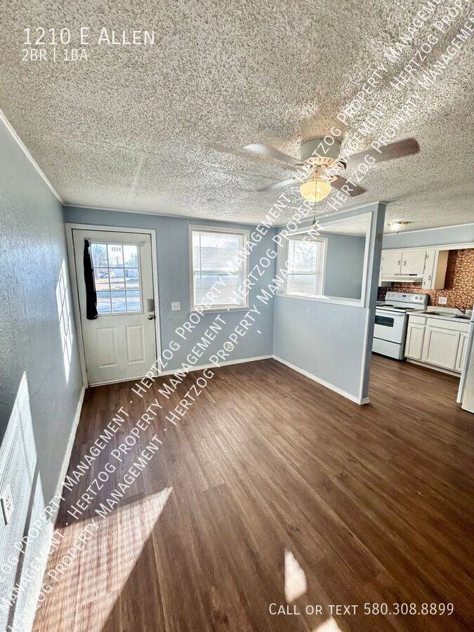 1210 E Allen - Photo 5 of 16