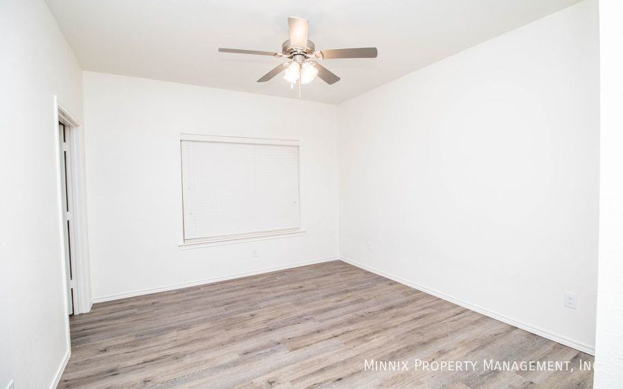 6908 21st St - Photo 5 of 30